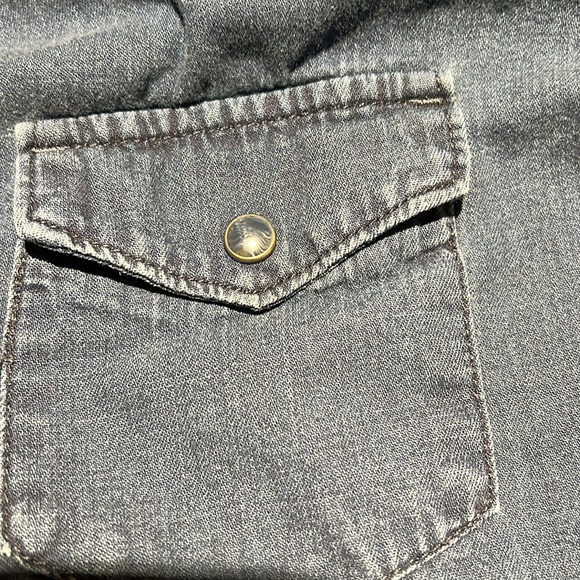 Gap denim western shirt size medium - Picture 6 of 13
